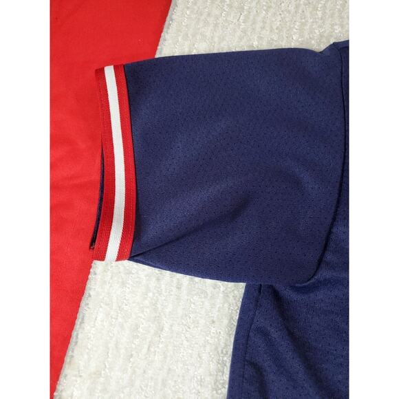 Cleveland Indians Majestic Size LG Short Sleeve Button Down Crew Neck Jersey - Picture 6 of 11